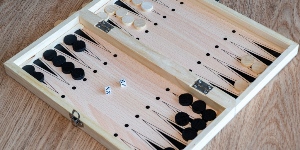 The Backgammon Set and How to Prepare to Play