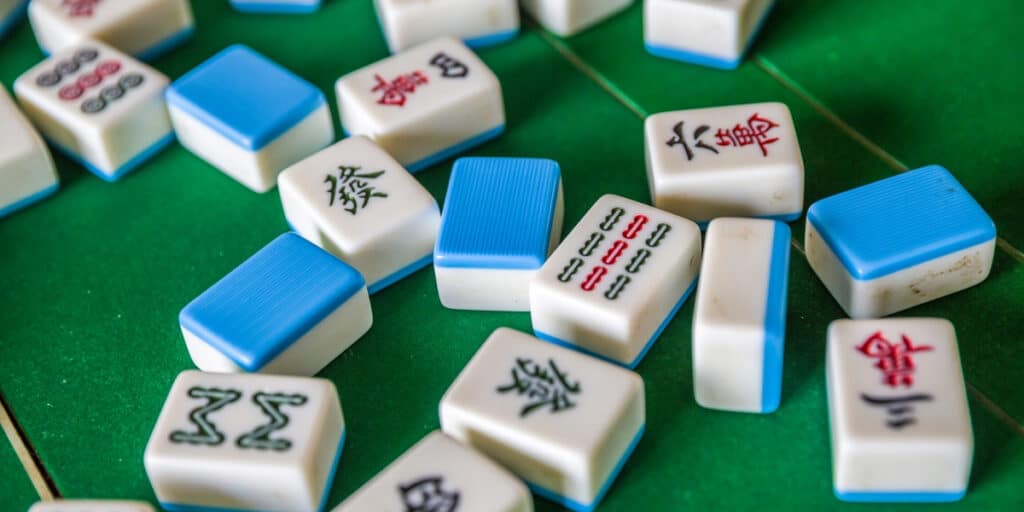 Best Mahjong Game Sets: Our Top Picks | Bar Games 101