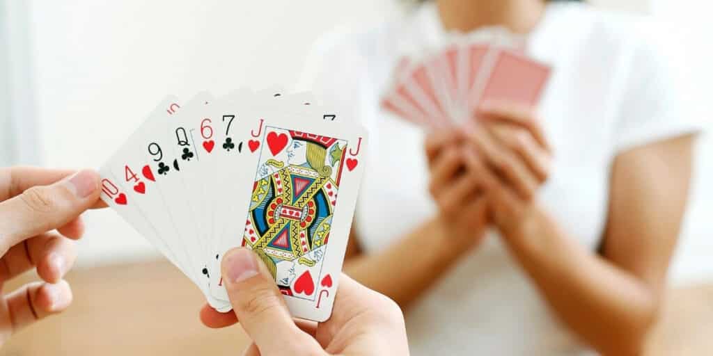 How to Play Crazy Eights Card Game Rules & Strategies