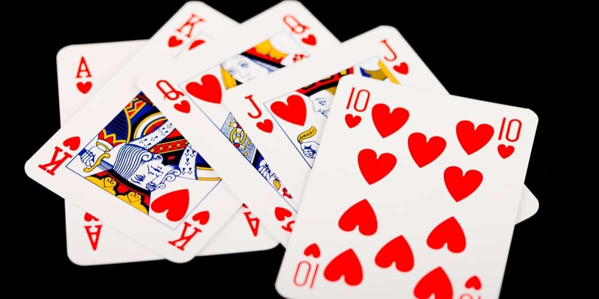 How to Play Euchre? Rules and Instructions | Bar Games 101