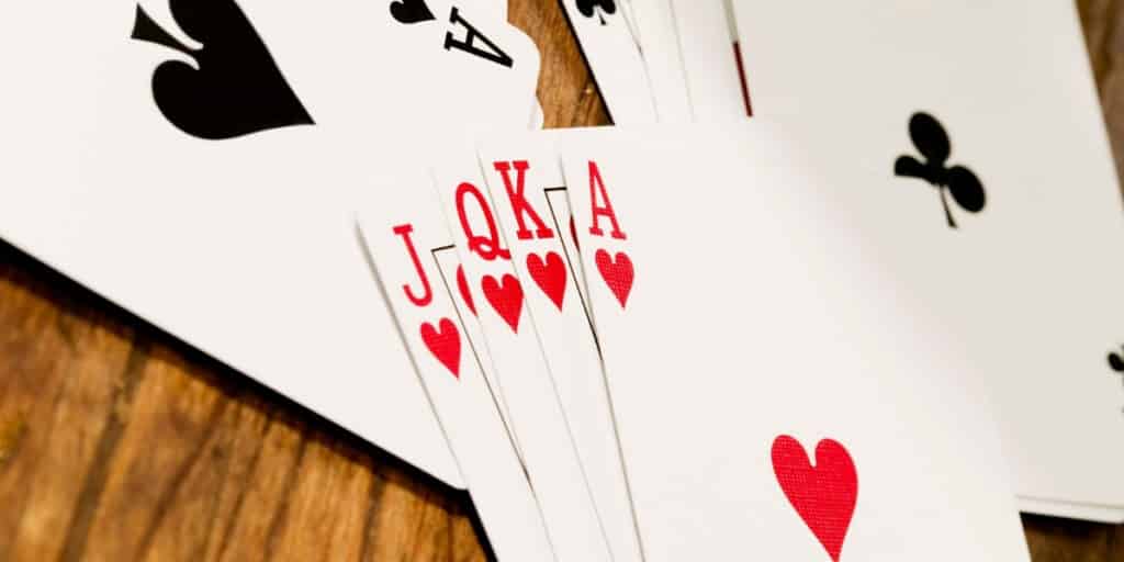 How to Play Euchre? Rules and Instructions Bar Games 101